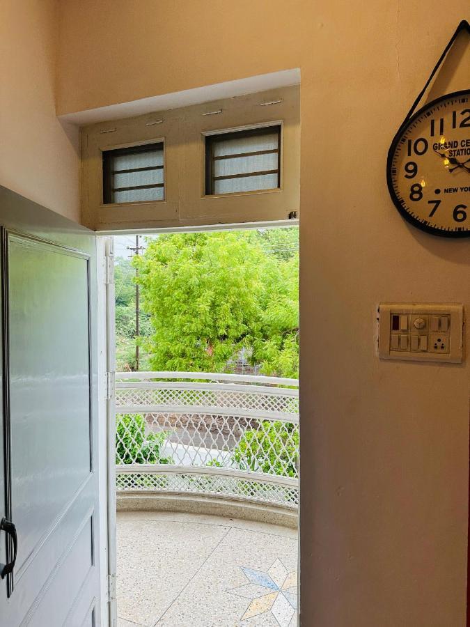 Anandmai Ghar - A Homestay In Gwalior Extérieur photo